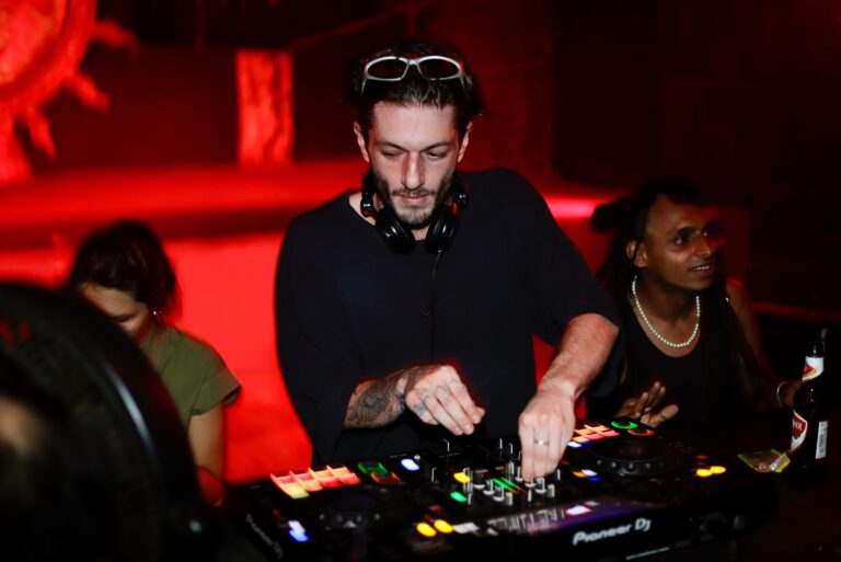 Instagram post from zwoosh.media. This post is in position 3.