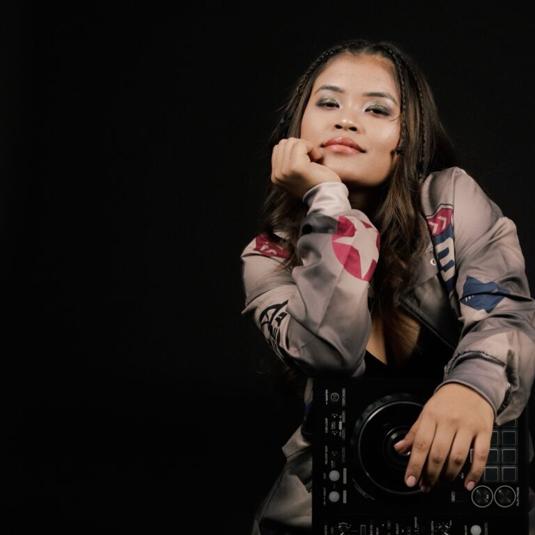 Instagram post from zwoosh.media. This post is in position 1.